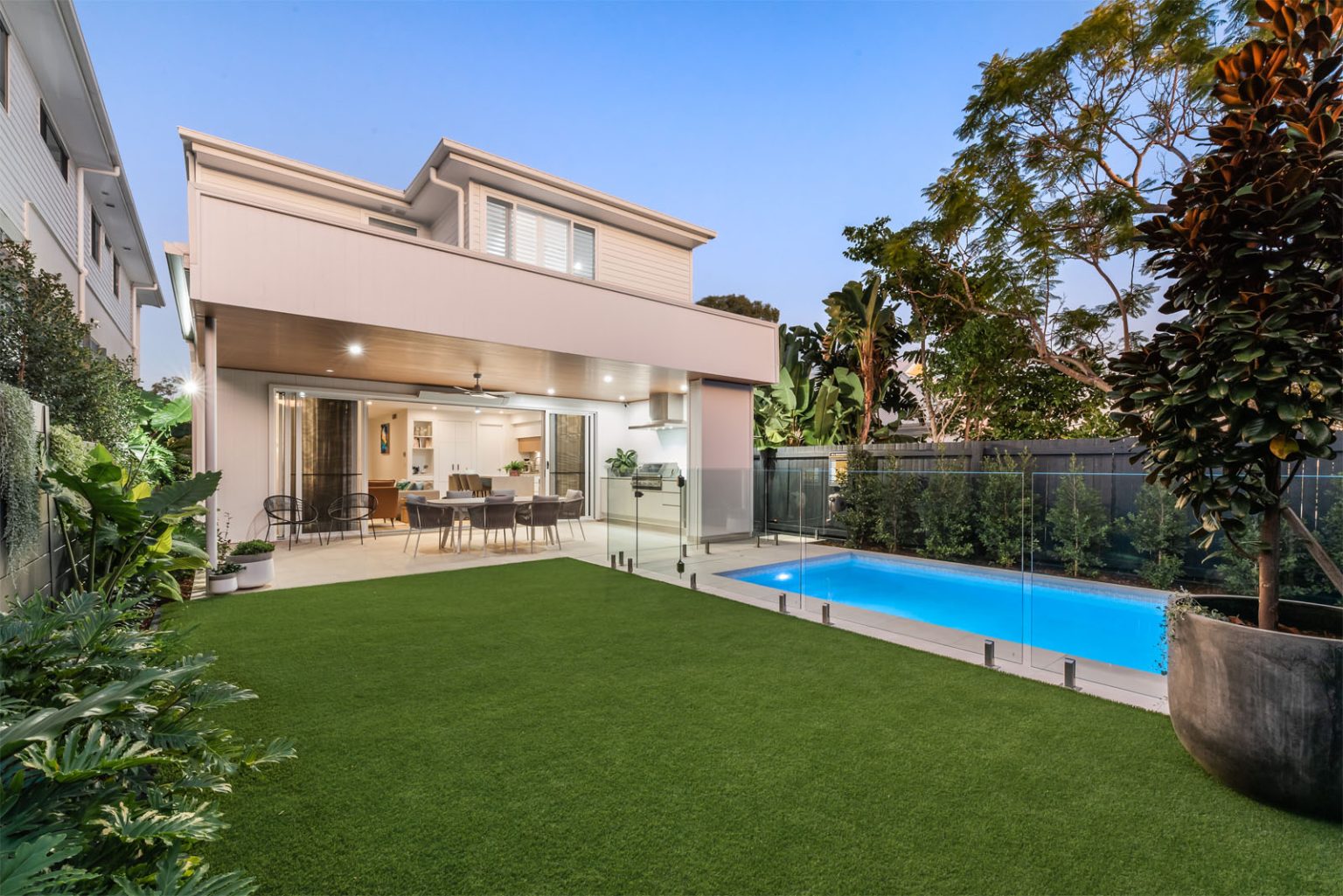 Highgate Pool Highgate Hill - Aesthetic Pools & Landscapes // Multi-Award Winners